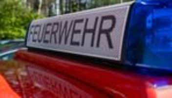 Landkreis Märkisch-Oderland: 34-Jährige bei Hausbrand verletzt: Rund 100.000 Euro Schaden
