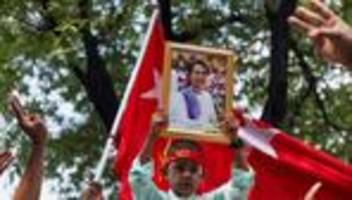 Myanmar: Militärregime meldet Verlegung von Aung San Suu Kyi in Hausarrest