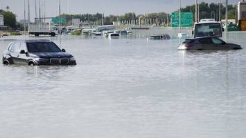 Dubai: Horror-Sturm legt Wüstenmetropole stundenlang lahm