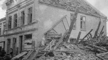 bad oldesloe erinnert an bombenangriff mit 700 toten