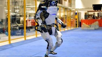 humanoider roboter atlas wird elektrisch