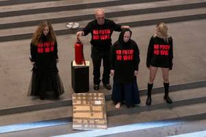 Pussy Riot - Verachtende Aktionskunst gegen Putin in München