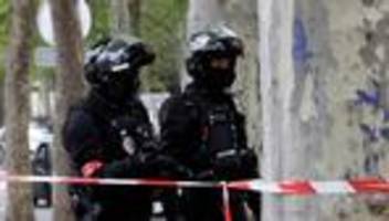 Paris: Mann droht mit Anschlag auf iranisches Konsulat und wird festgenommen