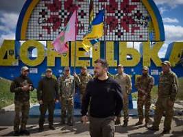Selenskyj dankbar für Votum: US-Hilfen für Ukraine: Westen jubelt, Russland wütet