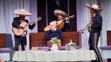 was eine farce: „frost“ mit „heute-show“-star und mariachi