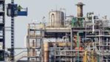 Vor Tarifverhandlungen: Chemieindustrie beklagt fehlende Aufträge