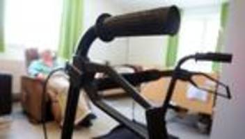 Pflege: Verdi fordert Besserungen für Personal im Altenheim