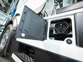 Test geglückt: Daimler Truck verkündet Erfolg beim schnellen Laden von LKW