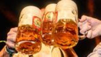 brauereien: bierabsatz rückläufig - branche für 2024 zuversichtlich