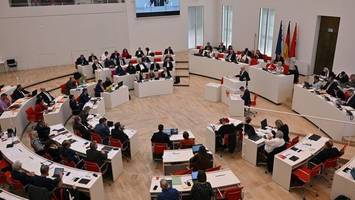 Landtag berät über Regelabfrage beim Verfassungsschutz
