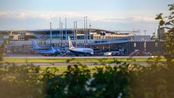 Flughafen Hamburg stellt Bilanz für 2023 vor