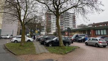 Stadt verliert 130 Parkplätze: Wo Autos gratis stehen dürfen