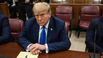 „Er weiß, er darf es nicht und tut es trotzdem“ - Trumps neuer Ärger vor Gericht