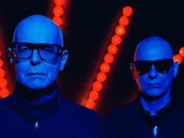 Interview mit den Pet Shop Boys: Man schubst doch nicht rum, wenn man in die Oper geht