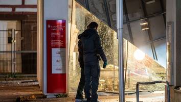 Nordafrikanische Bande soll dahinter stecken - Rücksichtslose Bankomat-Bomber schlagen erneut zu - Polizei tappt im Dunkeln