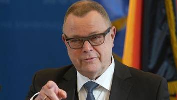 Landtag stimmt über Verfassungstreue-Check für Beamte ab