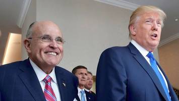 Wahlmanipulation – Trump-Vertrauter Giuliani angeklagt