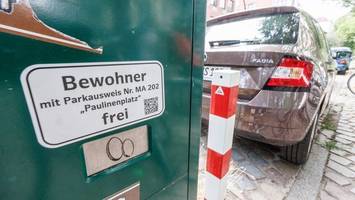 5000 euro strafe: fake-parkausweis wird für porschefahrerin teuer