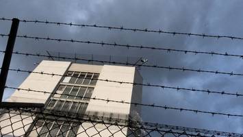 Gewerkschaften: Besseren Schutz von Gefängnismitarbeitern