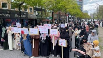 Gegen „Islamfeindlichkeit" - Kalifat-Demo mitten in Hamburg - Frauen geben besonders trauriges Bild ab