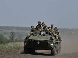 Krieg in der Ukraine: Russische Truppen durchbrechen Front im Donbass