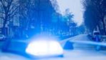 Kaulsdorf: Mann beschädigt 21 Autos und ritzt Hakenkreuze ein