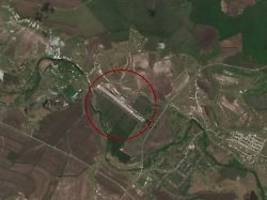 satellitenbilder zeigen rollfeld: russland baut neuen flugplatz an der grenze zur ukraine