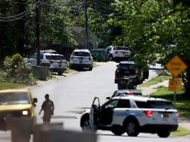 Zwei Personen festgenommen: Vier Polizisten sterben bei Schießerei in den USA