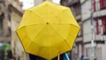 stuttgart: regenschirm statt sonnenbrille: schauer und gewitter