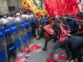 Demo zum Taksim-Platz verhindert: Über 200 Festnahmen bei Mai-Protesten in Istanbul