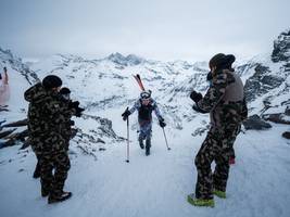 Skibergsteigen: Mit Skifellen und Eispickel auf 3500 Meter