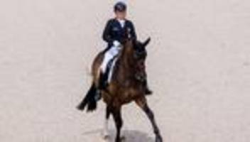 pferdesport: dressurreiterin werth gewinnt in mannheim den grand prix