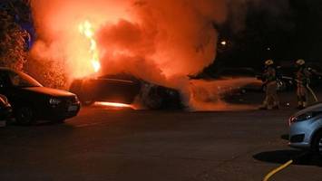 Fahrzeuge in Flammen! Erneute Brandnacht in Berlin