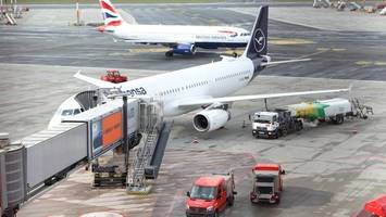 Flughafen Hamburg: Jeder vierte Flug fällt aus oder ist zu spät