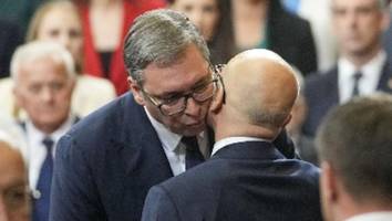 Auch pro-russische Minister im neuen Kabinett  - Serbiens Parlament wählt Vucic-Vertrauten Vucevic zum Regierungschef
