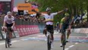 Giro d'Italia: Schachmann verpasst Tagessieg - Narvaez gewinnt erste Etappe