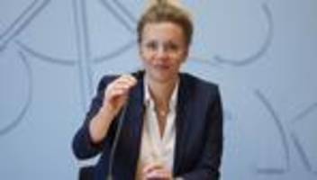 nrw-wissenschaftsministerin: erste ministerin bei tiktok hadert noch mit selfie-stick