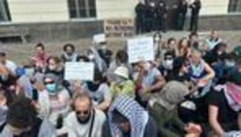 Uniproteste: Polizei räumt propalästinensischen Protest vor Humboldt-Uni
