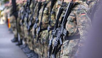 Irre Sicherheitslücke - Tausende Links zu Bundeswehr-Meetings stehen monatelang offen im Netz - bis gestern