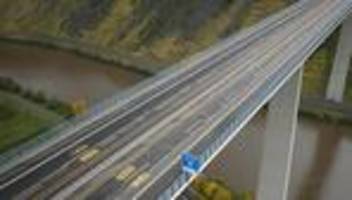 Infrastruktur: Zahl maroder Straßen und Brücken steigt Bericht zufolge weiter