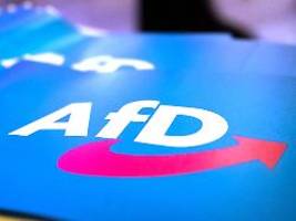 Weitere Vorfälle in Sachsen: Trio verwüstet AfD-Wahlkampfstand in Dresden