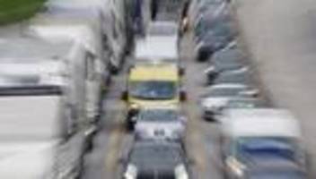 Verkehr: ADAC erwartet Staus am verlängerten Wochenende