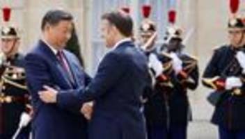 Staatsbesuch: Schwierige Gespräche mit Macron, entspannte mit Orbán und Vučić