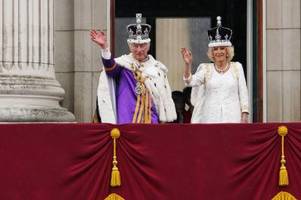 König Charles wurde vor einem Jahr gekrönt: So turbulent war das Jahr für die Royals