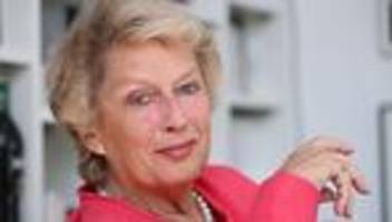 Kommunen: Steinmeier gratuliert Petra Roth: Zufriedener Blick zurück
