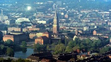 Leitung gebrochen: Teile des Kieler Rathauses ohne Wasser