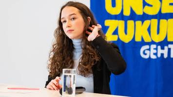 Europawahl in Österreich - Vorwürfe gegen grüne EU-Spitzenkandidatin Schilling – Partei hält an ihr fest