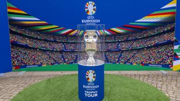 „Henri-Delaunay-Pokal“ - Um diesen Pokal kämpfen die Nationen bei der Fußball-EM 2024
