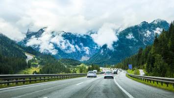 Stau droht ab Mittwochnachmittag - Salzburg und Tirol sperren Autobahn-Abfahrten auf Urlaubsrouten