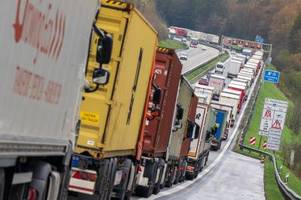 Blockabfertigung Richtung Österreich: Und ewig stockt der Verkehr